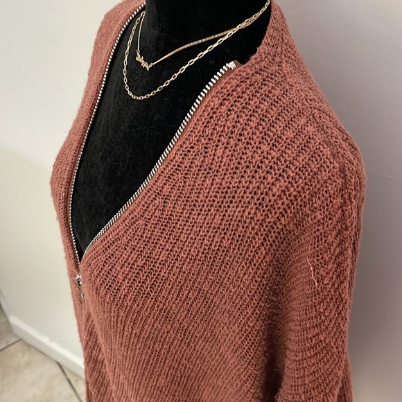 EXPRESS | Women’s Half Zip Front Oversized Sweater Size S - Picture 3 of 6